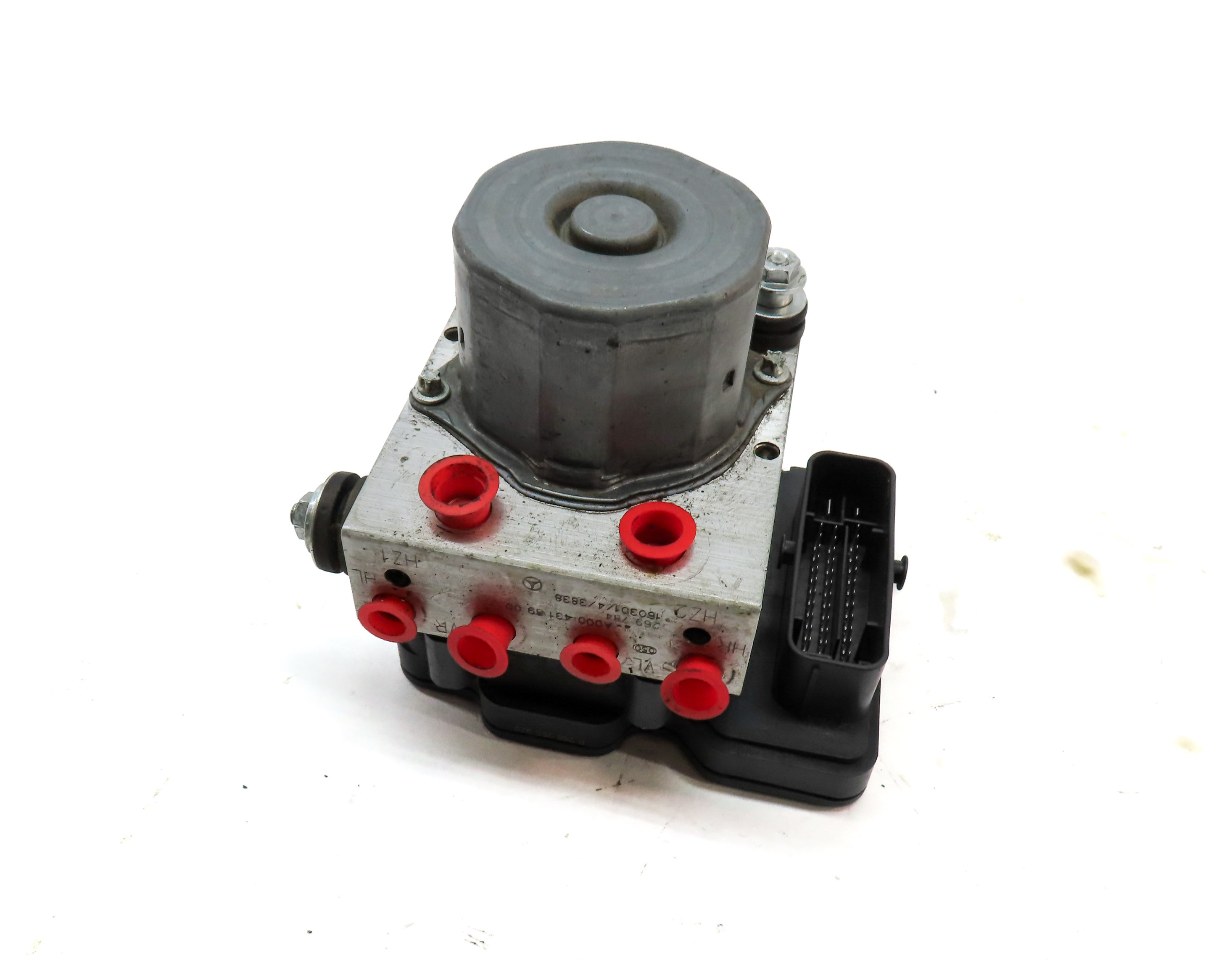 2015-2020 MERCEDES GLA250 (X156) ABS ANTI LOCK BRAKE PUMP w/ MODULE — exact item pictured